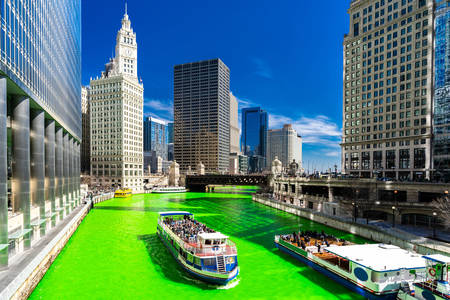 Zelená řeka Chicago na festivalu svatého Patrika