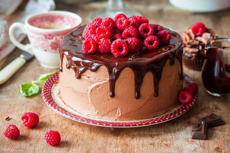 Chocolate raspberry cake