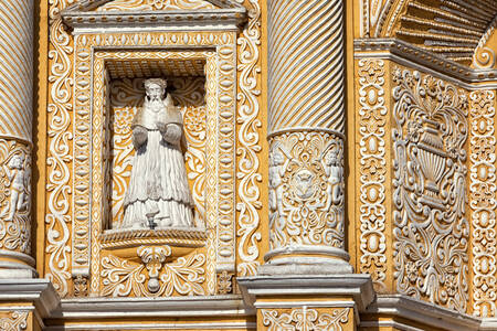 La Merced Kilisesi'nin cephesi