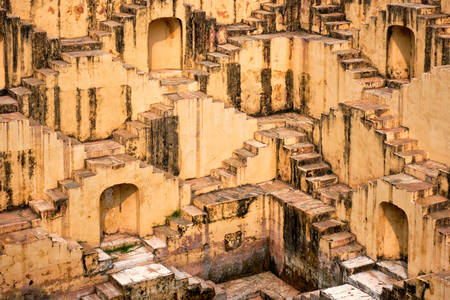 Ladder Panna Meena ka Kund