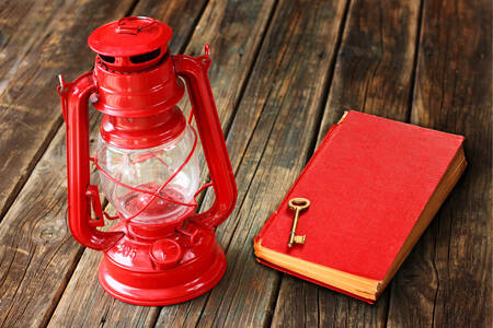 Vintage lamp and book